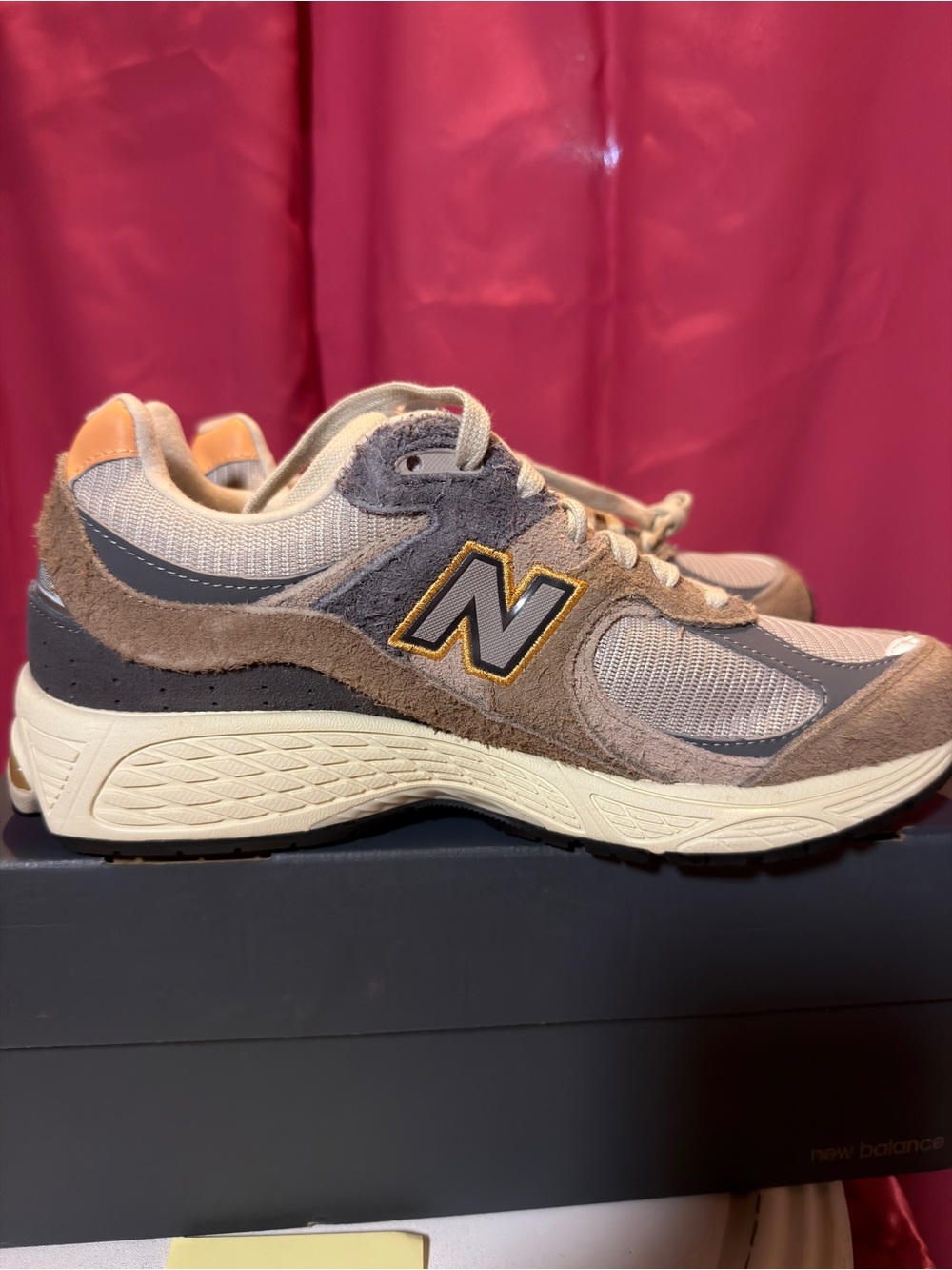 New Balance 2002R Mushroom/Hazy Peach Size M8.5